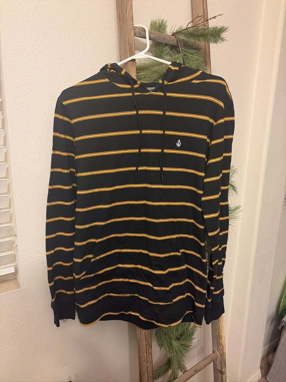 Volcom Black and Yellow Striped Lightweight Pullover Hoodie Size Small